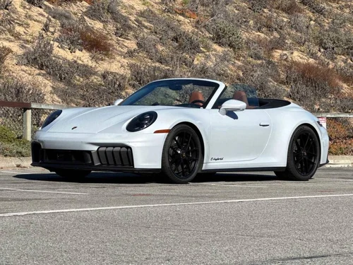 
           
        2025 Porsche 911