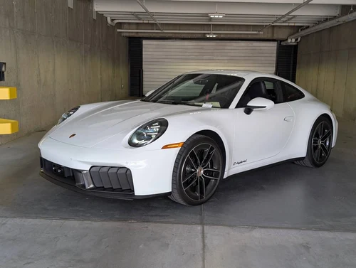 
           
        2025 Porsche 911 Carrera 4 GTS