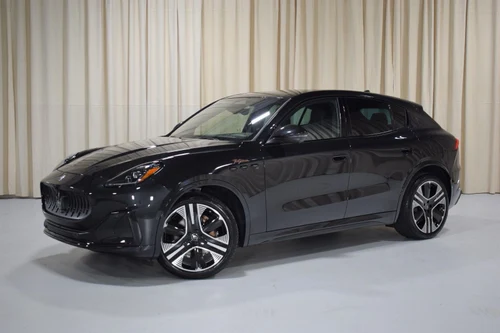 
           New 
        2025 Maserati Grecale Folgore