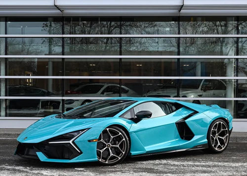 
           New 
        2025 Lamborghini Revuelto HPEV