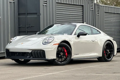 
           New 
        2026 Porsche 911 Carrera GTS