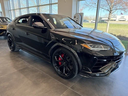 
           
        2024 Lamborghini Urus Performante