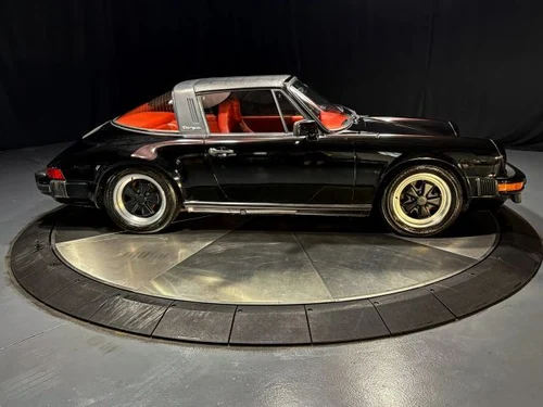 
           
        1978 Porsche 911