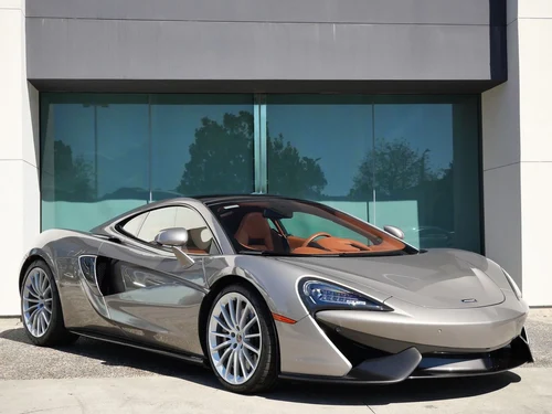
           
        2017 McLaren 570GT