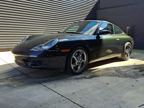 
           
        2000 Porsche 911 Carrera