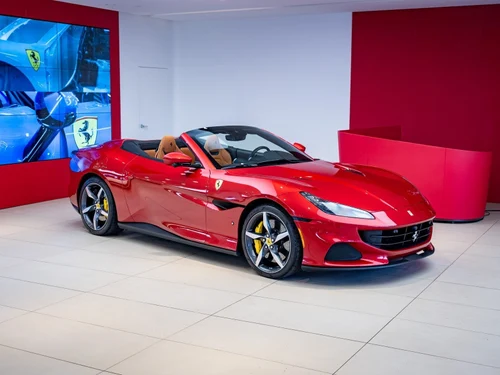 
           
        2022 Ferrari Portofino Base