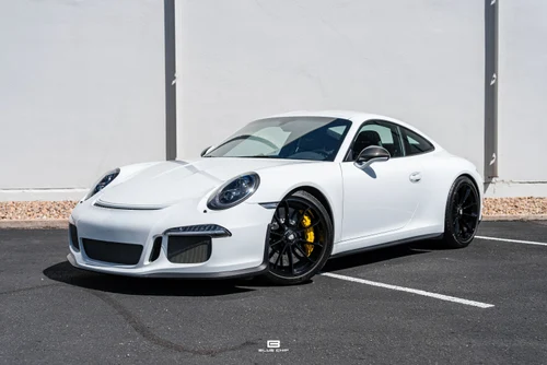 
           
        2016 Porsche 911