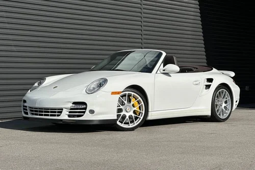 
           
        2011 Porsche 911