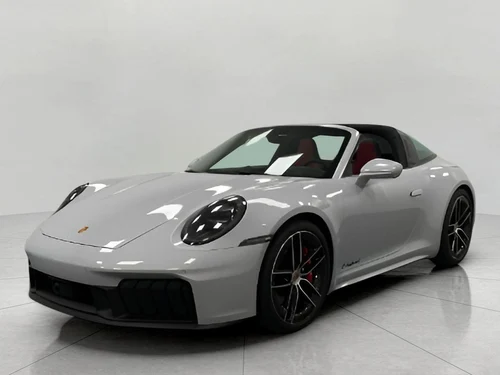 
           
        2025 Porsche 911 4 GTS