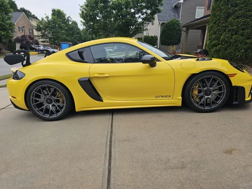 
           
        2024 Porsche 718 Cayman GT4 RS