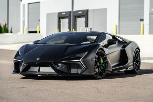 
           
        2025 Lamborghini Revuelto