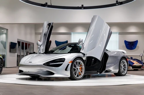 
           
        2026 McLaren 750S Spider