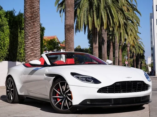 
           
        2021 Aston Martin DB11 Volante