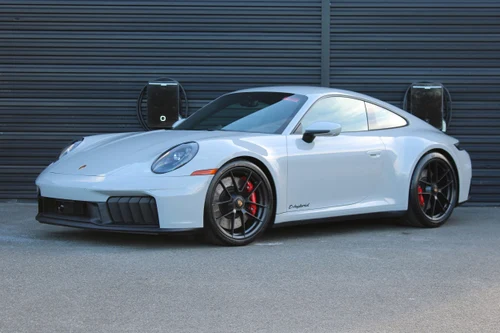 2025 Porsche 911 Carrera 4 GTS