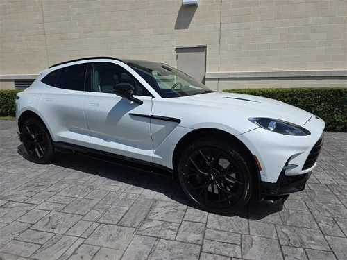 2025 Aston Martin DBX 707