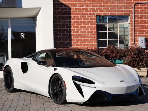 
           New 
        2026 McLaren Artura