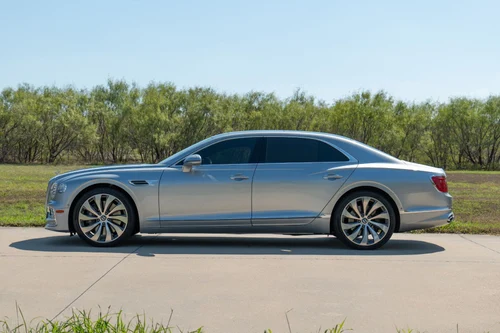 
           
        2022 Bentley Flying Spur V8