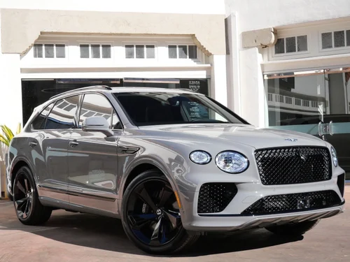 
           New 
        2025 Bentley Bentayga V8