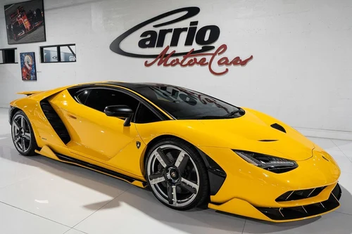 
           
        2017 Lamborghini Cenenario