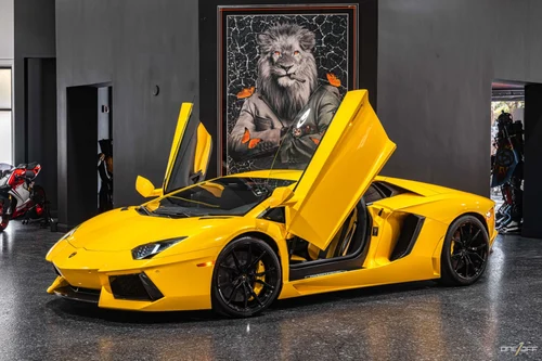 
           
        2015 Lamborghini Aventador