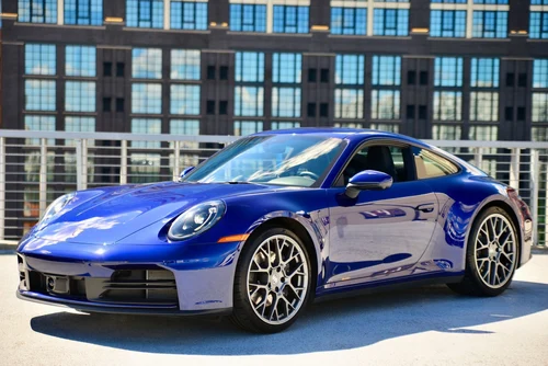 
           
        2025 Porsche 911 Carrera