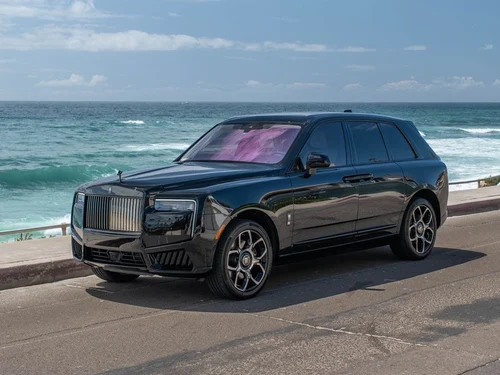 
           
        2025 Rolls-Royce Black Badge Cullinan .