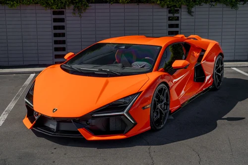 
           
        2024 Lamborghini Revuelto