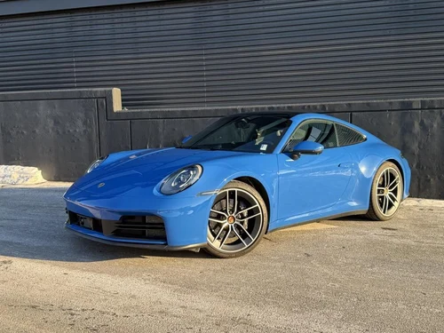 
           
        2025 Porsche 911 Carrera