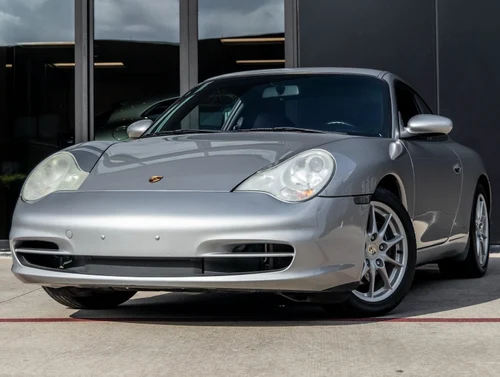 
           
        2004 Porsche 911 Carrera