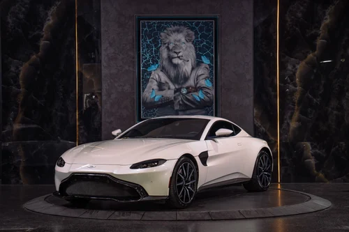 
           
        2019 Aston Martin Vantage