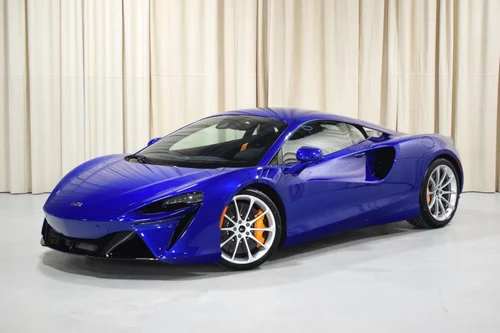 
           New 
        2026 McLaren Artura