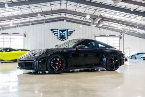 
           
        2020 Porsche 911