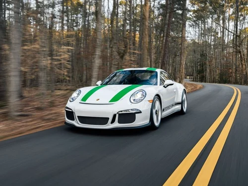 
           
        2016 Porsche 911