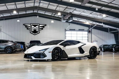 
           
        2024 Lamborghini Revuelto