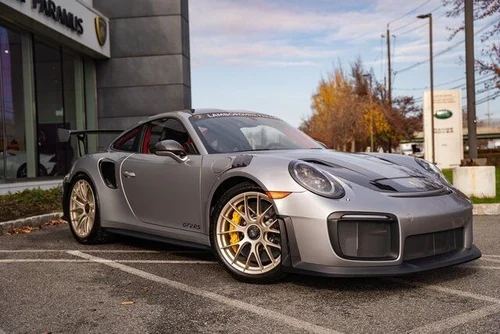 
           
        2018 Porsche 911 GT2 RS