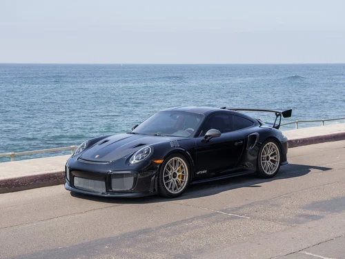 
           
        2018 Porsche 911 GT2 RS
