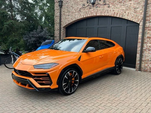 
           
        2021 Lamborghini Urus Pearl Capsule