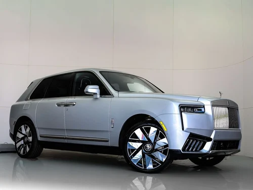 
           New 
        2026 Rolls-Royce Cullinan Base