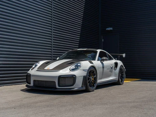 
           
        2018 Porsche 911 GT2 RS