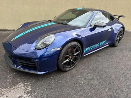 
           
        2025 Porsche 911 Carrera