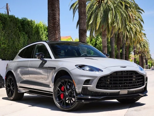 
           New 
        2025 Aston Martin DBX 707