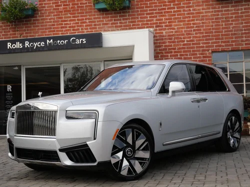 
           New 
        2025 Rolls-Royce Cullinan