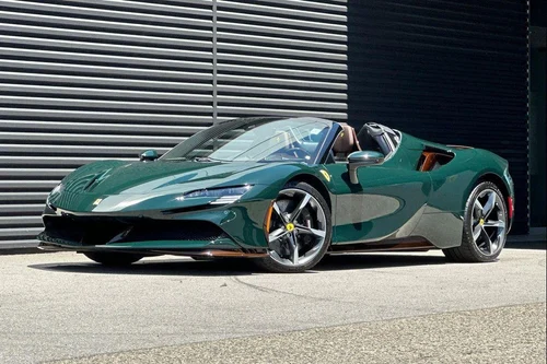 
           
        2023 Ferrari SF90 Spider Base