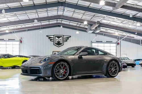 
           
        2020 Porsche 911