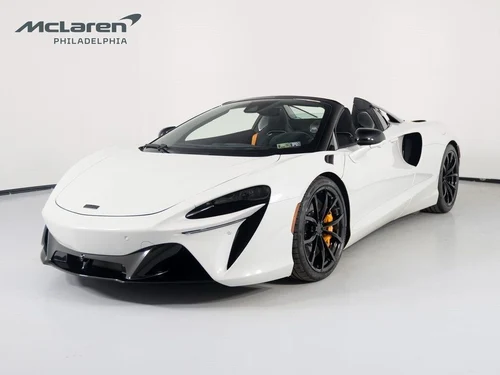 
           New 
        2025 McLaren Artura