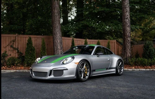 
           
        2016 Porsche 911 R