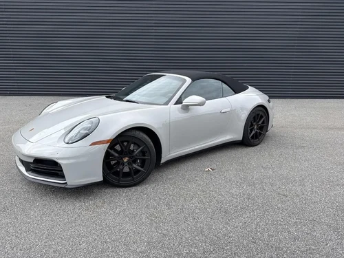 
           
        2025 Porsche 911 Carrera