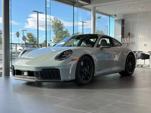 
           New 
        2026 Porsche 911 Carrera GTS