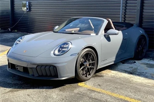 
           
        2025 Porsche 911 Carrera GTS