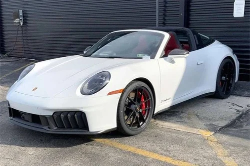 
           New 
        2026 Porsche 911